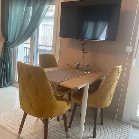 Apartmán Luxavie Boutique Near Center Soluň
